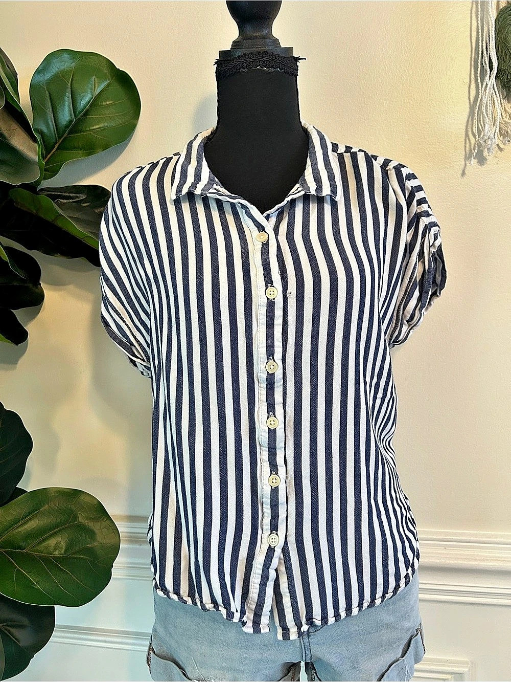 Alexander Jordan Women's Striped Button Down Shirt